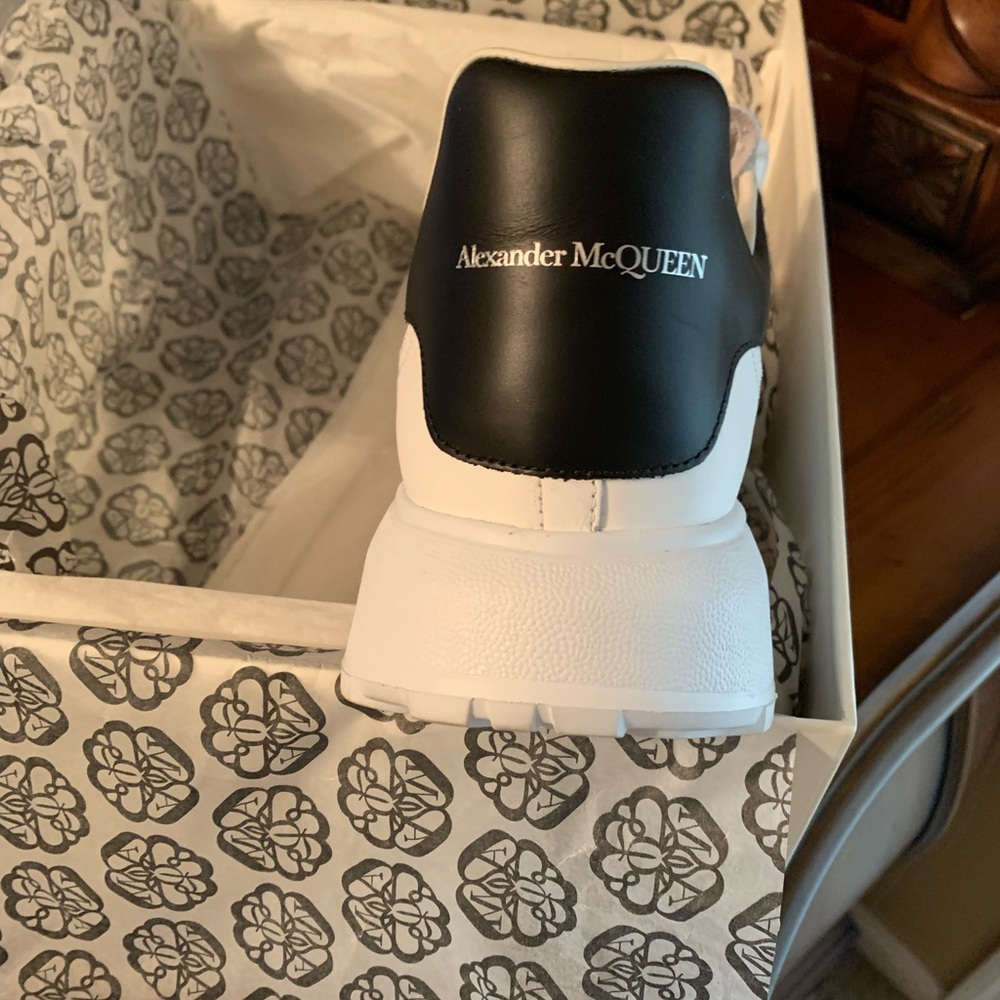 9.5 Alexander McQueen men’s shoes worn once a few hours